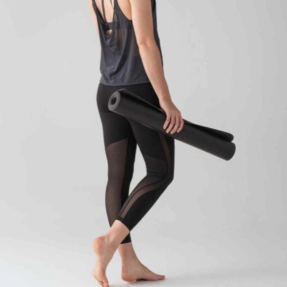 Lululemon Revitalize Tight in Black Long Leggings Sz 8 - Picture 1 of 11